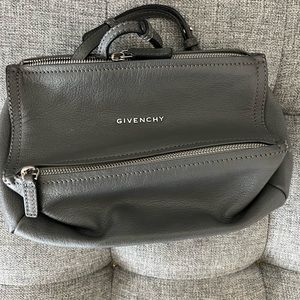 GIVENCHY GREY LEATHER CRISS BODY BAG